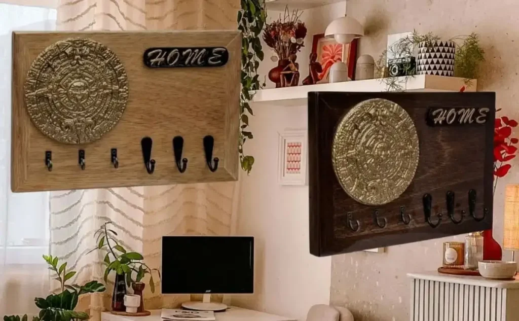 decorar la entrada de tu casa con accesorios de madera